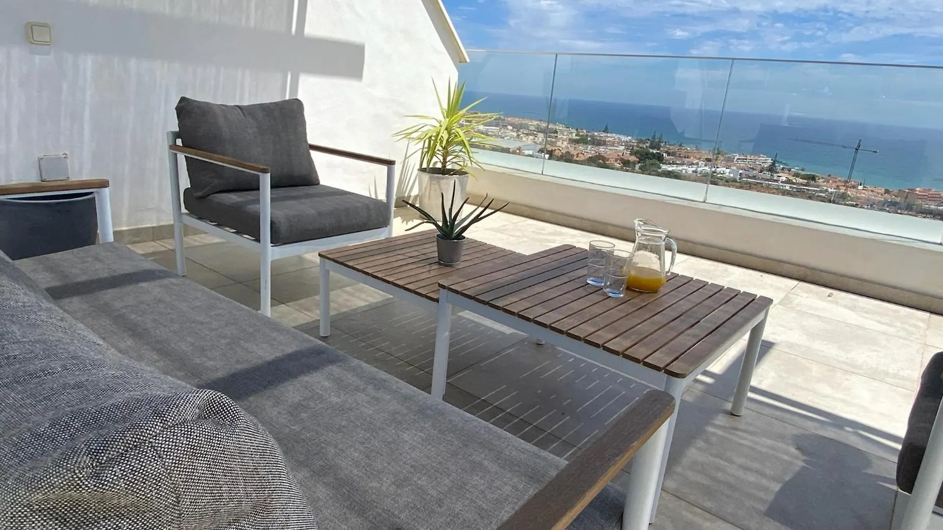 Heerlijk Penthouse, Dakterras Met Prachtig Zeezicht, Kingsize Bed, Zwembad, 700M Van Strand Torre de Benagalbon 0*,  Spanje