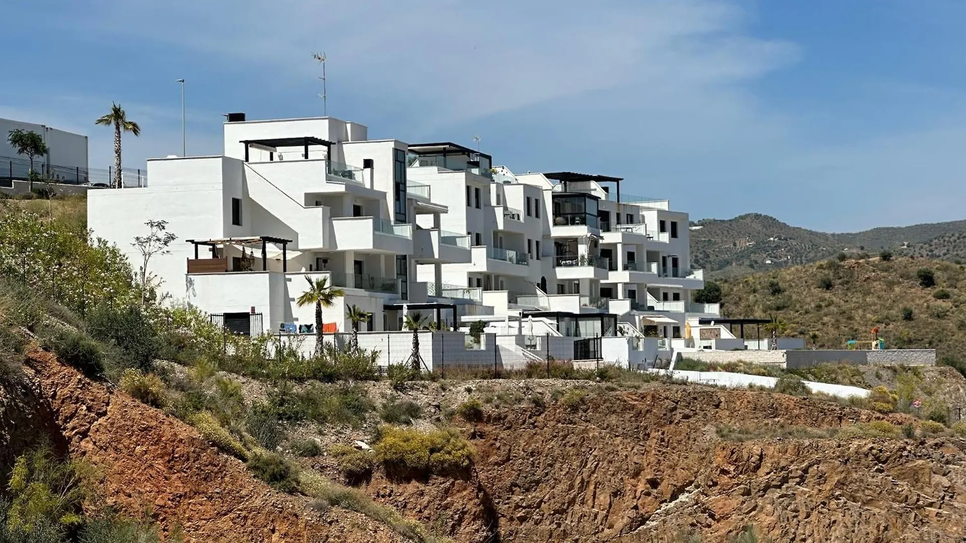 Heerlijk Penthouse, Dakterras Met Prachtig Zeezicht, Kingsize Bed, Zwembad, 700M Van Strand Torre de Benagalbon
